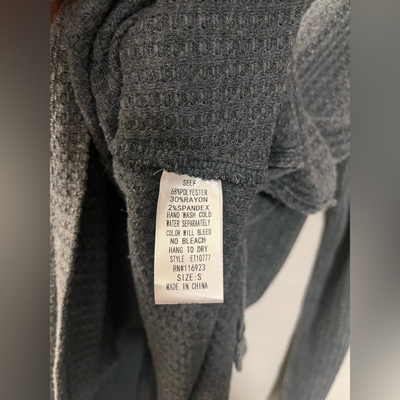 Easel Boho Gray Long Sleeve Tunic - Picture 8 of 8